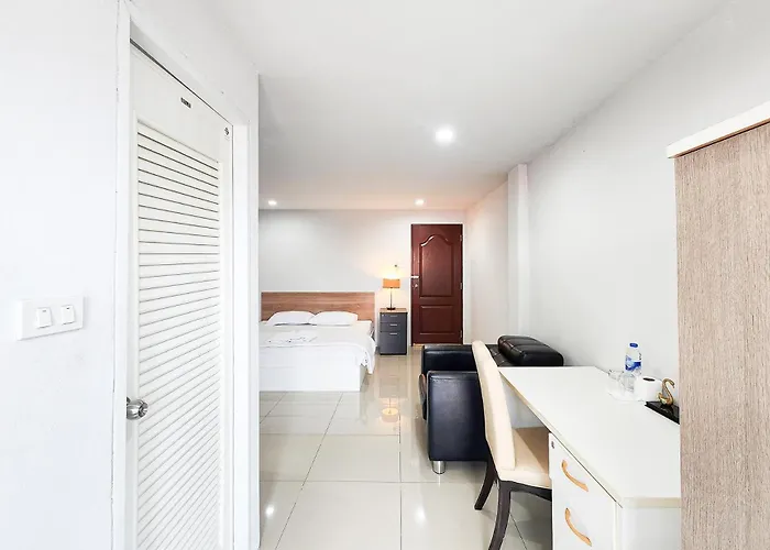 Freesia Bangphi Hotel 2*