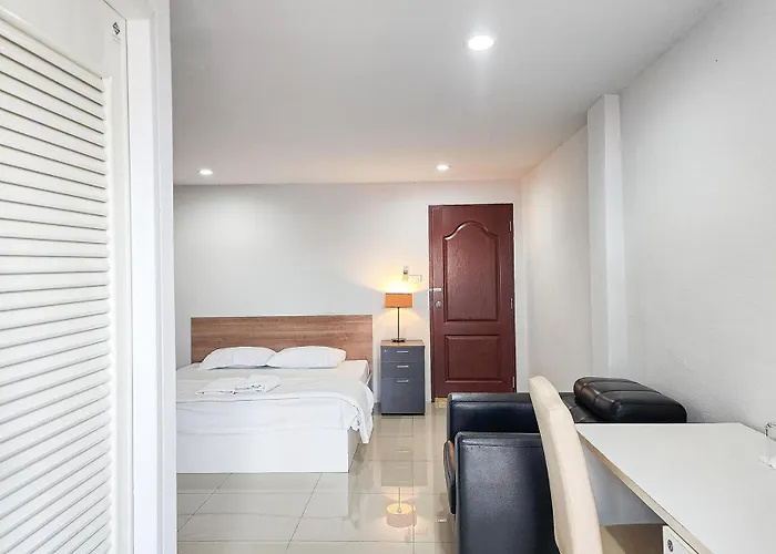 Freesia Bangphi Hotel 2*