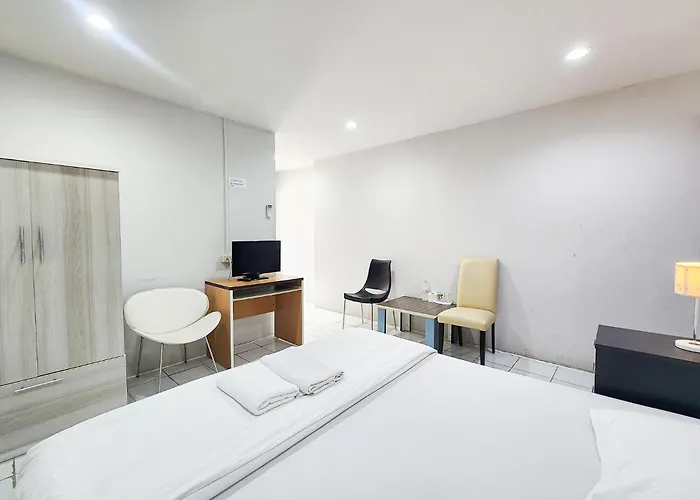 Hotel Freesia Bangphi