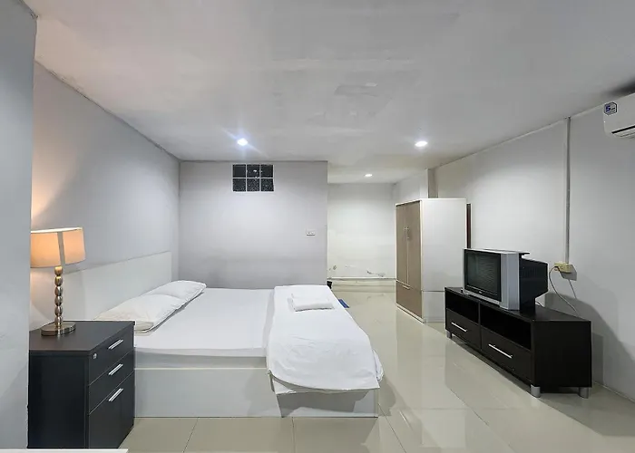 Freesia Bangphi Hotel 2*