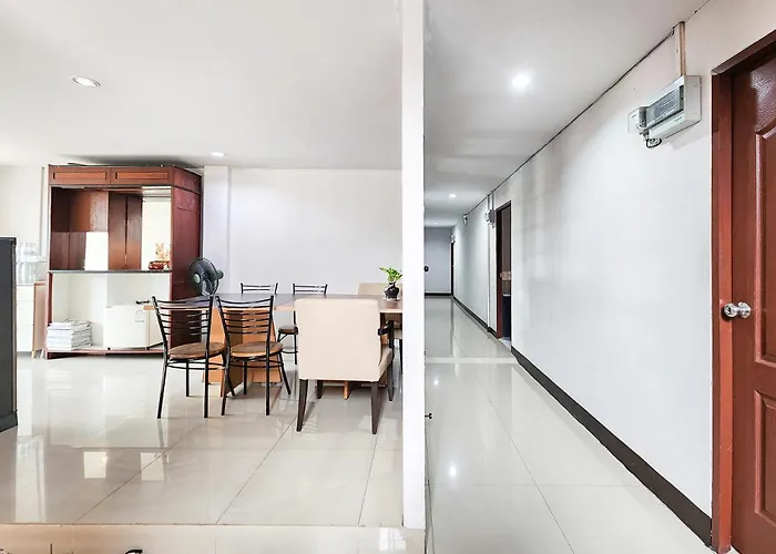 Hotel Freesia Bangphi