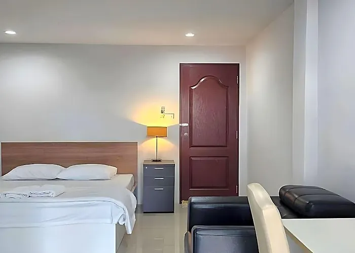 Hotel Freesia Bangphi 2*