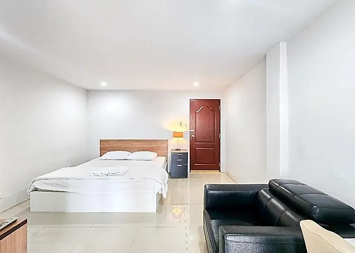 Hotel Freesia Bangphi
